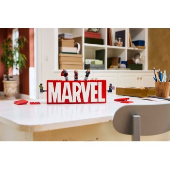 LEGO Marvel Avengers Marvel Super Heroes Logo and Minifigures 76313 5702017817866