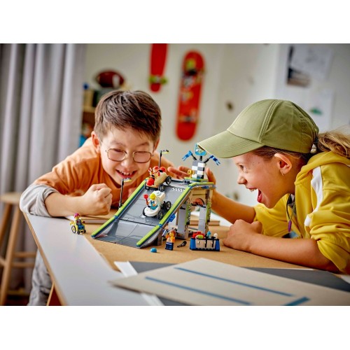 LEGO City Χωρίς Όρια: Πίστα Με Ράμπα Για Αγωνιστικά Αυτοκίνητα 60460 5702017812601