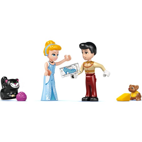 LEGO Disney Princess Disney Cinderellas Castle And Horse Carriage 43275 5702017814636