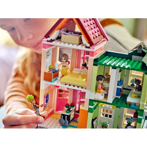 LEGO Friends Διαμερίσματα Και Καταστήματα Στη Χάρτλεϊκ Σίτυ 42670 5702017815336