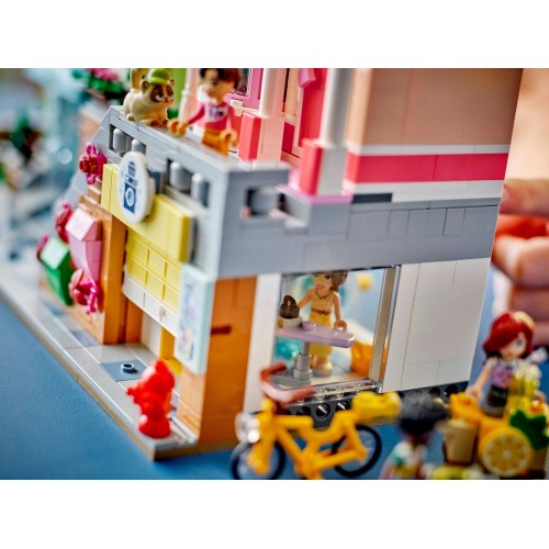 LEGO Friends Διαμερίσματα Και Καταστήματα Στη Χάρτλεϊκ Σίτυ 42670 5702017815336