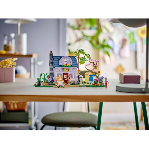 LEGO Friends beekeepers house and flower garden 42669 5702017815329