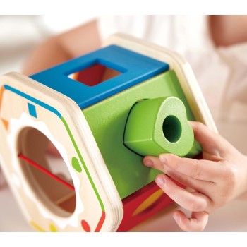 hape  matching and shape sorting box 0401.E0516A 6943478045439