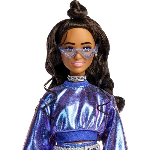 Mattel Barbie Deluxe Style Fashion Doll 7 In Metallic Blue Top And Skirt With Accessories, Brunette JFP42 194735303090