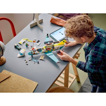 LEGO City emergency air ambulance airplane 60465 5702017812649