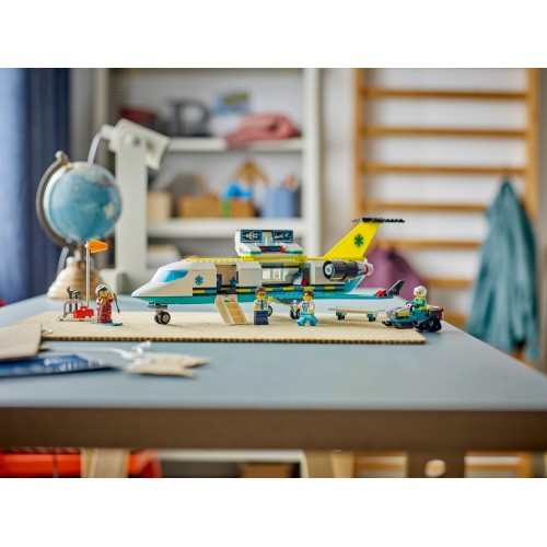 LEGO City emergency air ambulance airplane 60465 5702017812649