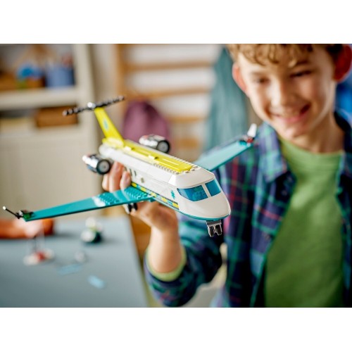 LEGO City emergency air ambulance airplane 60465 5702017812649