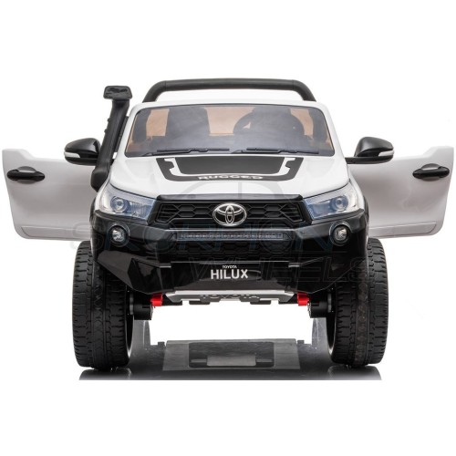 Skorpion Wheels Ηλεκτροκίνητο Αυτοκίνητο Toyota Hilux Original License 12V - Λευκό 5247074 5201671007113