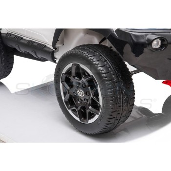Skorpion Wheels Ηλεκτροκίνητο Αυτοκίνητο Toyota Hilux Original License 12V - Λευκό 5247074 5201671007113