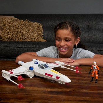 Hasbro Star Wars Epic World of Action Luke Skywalkers Force Strike X-wing G0768 5010996322562