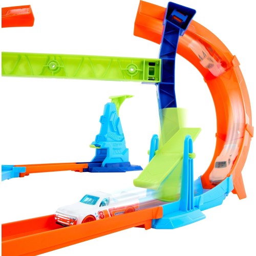Mattel Hot Wheels Stunt Tracks Corkscrew Jump Champion Track Set & 1:64 Scale Toy Car, Speed Snap Track GBF81 / JFH36 1947352972