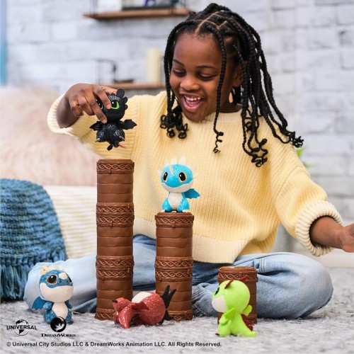 Spin Master dwd movie  plush dragon 6072910 681147066823