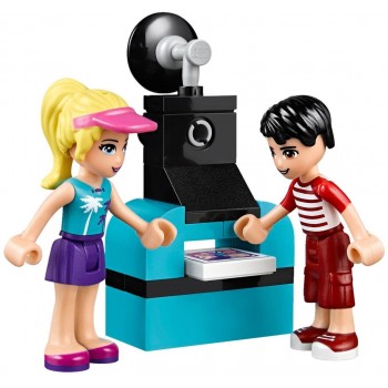 LEGO Friends Βανάκι Με Χοτ Ντογκ Του Λούνα Παρκ 41129 5702015593618