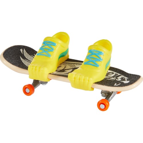 Mattel Hot Wheels Hw Skate Και Παπούτσια Skate On Vacation HGT46 / HVK06 194735205721
