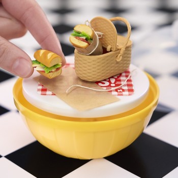 MGA Entertainment Miniverse Make It Mini Diner Series 4 Mini Collectibles 546825-EU 035051546825