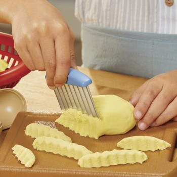 Little Tikes Creative Chefs Cheeseburger And Fries Kit With 22 Accessories 643194 050743643194