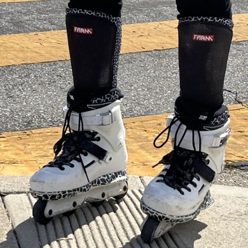 ΑΘΛΟΠΑΙΔΙΑ Ennui Shin Guard Farmer pro Protectors - Black Color Black Size L-xl 19.920124/L 4040333592731