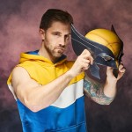 Marvelous Europe Marvel Avengers Legends Series Wolverine Premium Roleplay Mask, Yellow G0646 5010996337146