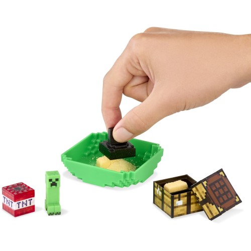 MGA Entertainment Miniverse Miniverse Make It Mini Minecraft - Minecraft Mini Collectibles, Mysterious Blind Packaging, Resin Cr