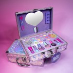 As company Happi Hobbi Lamp Sparkle Love Beauty Case With 30 Accessories For 6+ 1500-15771 5203068157715