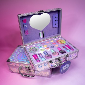 As company Happi Hobbi Lamp Sparkle Love Beauty Case With 30 Accessories For 6+ 1500-15771 5203068157715