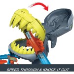 Mattel Hot Wheels City Shark Chomp Beach Playset & 1:64 Scale Die-cast Toy Car, Big Win Moment JHL96 194735335015