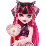 Mattel Monster High Skulltimate Secrets Gore-geous Oasis Playset, Draculaura Doll and Accessories JDR50 
