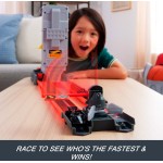 Mattel Hot Wheels Racing Formula 1 Grid Start Track Set & 2 Die-cast F1 Cars in 1:64 Scale JKM88 