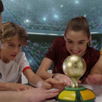 Giochi Preziosi Επιτραπεζιο Fanzone - h Απολυτη Ποδοσφαιρικη Μαχη FAE02000 8056379202998