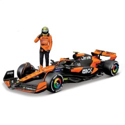 Bburago 1:24 2024 Race Mclaren Mcl38 With Figure, Norris 4 18/28040 (#4) 4893993280407