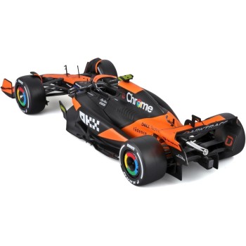 Bburago 1:24 2024 Race Mclaren Mcl38 With Figure, Norris 4 18/28040 (#4) 4893993280407