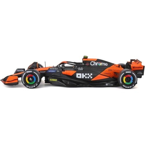 Bburago 1:24 2024 Race Mclaren Mcl38 With Figure, Norris 4 18/28040 (#4) 4893993280407