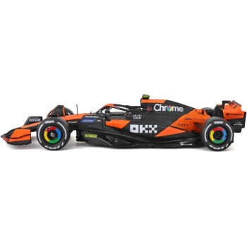 Bburago 1:24 2024 Race Mclaren Mcl38 With Figure, Norris 4 18/28040 (#4) 4893993280407