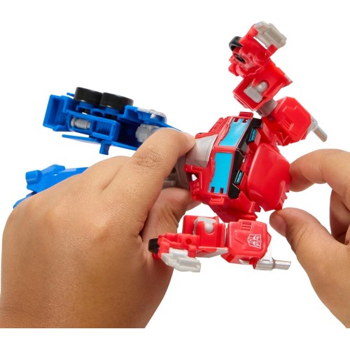 Hasbro transformers  changers optimus  action figure, changes from robot toy to tr G2797 / G2828 5010996368201