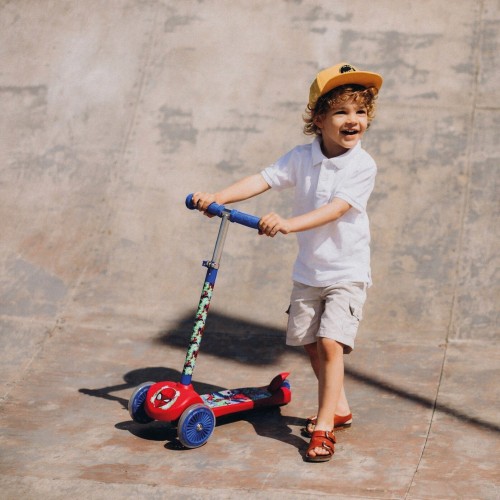 As company Spiderman as Lamp Plus Spider-man With Illuminated Wheels for 3+ Years 1500-50290 5203068502904