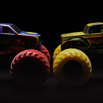 Spin Master Monster Jam: Vehicles 2 Pack 1:64 Marvel Assortment 6070555 681147026445