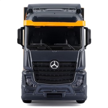 Bburago mercedes semi truck with mclaren mcl38 2024 4 norris, 1:43 scale diecast se 18/38401 4893993384013