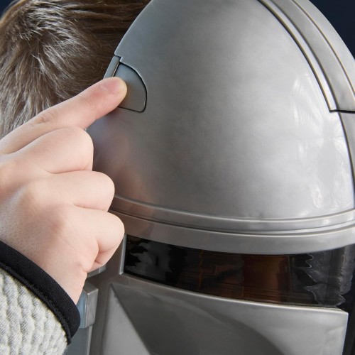 Hasbro wars the mandalorian electronic mask with phrases and sound effects, costum G2839 5010996359704