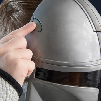 Hasbro wars the mandalorian electronic mask with phrases and sound effects, costum G2839 5010996359704