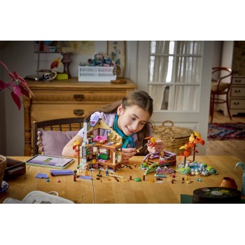 LEGO® Friends Άνετο Σπιτάκι στο Φθινοπωρινό Δάσος, Παιχνίδι κατασκευής 42705 42705 5702018060629