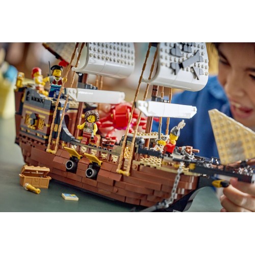 LEGO Creator Expert 3-in-1 Iconic Pirate Ship 31387 5702018054819