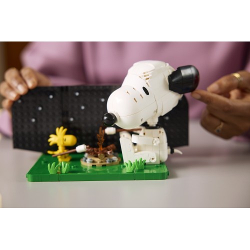 LEGO Ideas peanuts: snoopys doghouse 21368 5702018066300