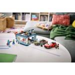 LEGO® City Πλυντήριο Αυτοκινήτων Drive-through - Σετ κατασκευής 60497 60497 5702018056882