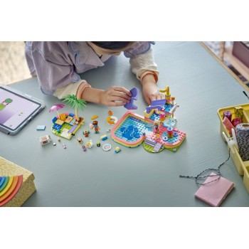 LEGO® Friends: Σετ παιχνιδιού «Διασκεδαστική Ημέρα στο Πάρκο με Νεροτσουλήθρες» 42676 42676 5702018054871