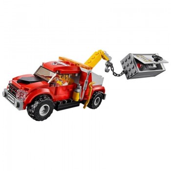 LEGO City Police Φασαρίες Με Ρυμουλκό Φορτηγό 60137 5702015865234