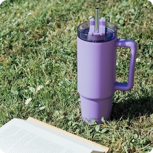 Quokka Stream Amethyst Purple Tumbler 950ml - Multifunctional Lid With Stra 40324 8412497403240
