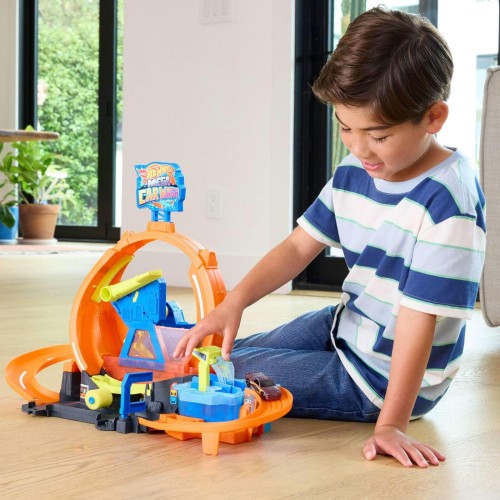 Mattel Hot Wheels City Mega Loop Car Wash Playset & 1 Hot Wheels Color Shifters in 1:64 Scale JHL97 194735334971