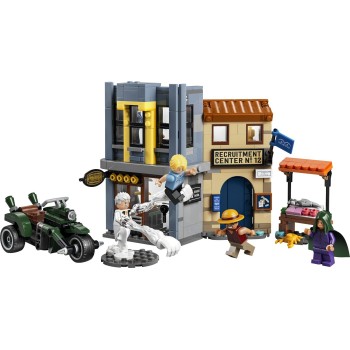 LEGO One Piece showdown with captain smoker 75642 5702018067345