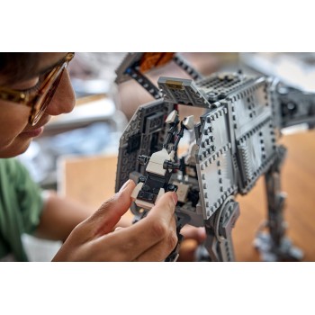 LEGO Star Wars imperial remnant at-at with int-4 75454 5702018063118