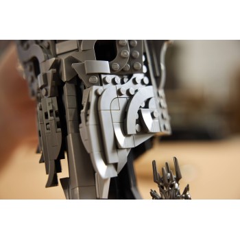 LEGO ® Icons The Lord Of The Rings: The Helmet Of Sauron 11373 5702018063576